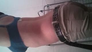 Mon corps nu et ma chatte rasee teton25