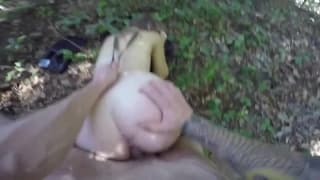 Porno amateur filmé en POV dans la nature Porno amateur filmé en POV dans la nature