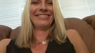 Fellation en 69 qui finit en pilonnage vaginal Fellation en 69 qui finit en pilonnage vaginal