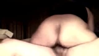 Une vraie salope qui prend son pied, la preuve