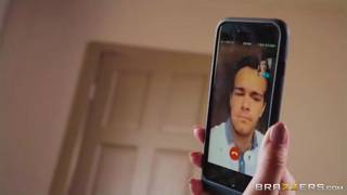 Ivy Lebelle trompe son mec lors d'un séminaire Ivy Lebelle trompe son mec lors d'un séminaire