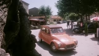 A St Tropez, chattes poilues et pipes d'antan