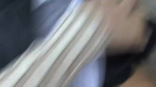 Pour de l'argent une salope baisent en foret Pour de l'argent une salope baisent en foret