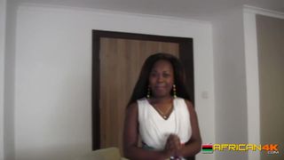 Femme noire avec un gros cul se fait baiser en casting POV