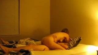 Couple incroyable et motivée chez lui Couple incroyable et motivée chez lui