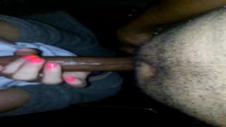 Cette grosse chienne veut cette énorme queue Cette grosse chienne veut cette énorme queue