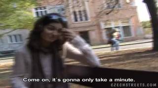 Brunettes pas farouche et très salope baisent Brunettes pas farouche et très salope baisent