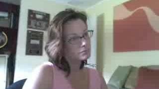 Poitrine bien généreuse d'une amatrice sexy