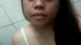 C'est une femme ronde qui va se toucher