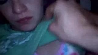 Jeune femme chaude pour une bonne levrette Jeune femme chaude pour une bonne levrette