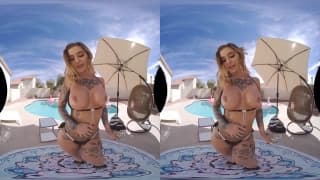 VR - POV d'une salope qui suce bien une bite VR - POV d'une salope qui suce bien une bite