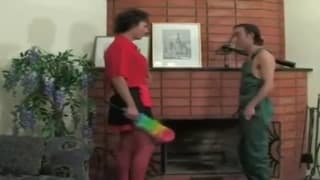 Il a une bonne trique et cette trans adore ça