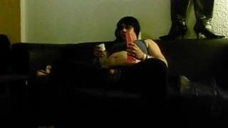 Rien de tel qu'un gros dildo pour s'amuser