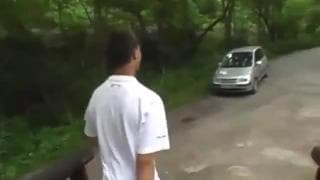 Déchirer la rondelle d'un pote et sans capote Déchirer la rondelle d'un pote et sans capote
