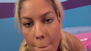 Bridgette B jouit de cette bite aujourd'hui Bridgette B jouit de cette bite aujourd'hui