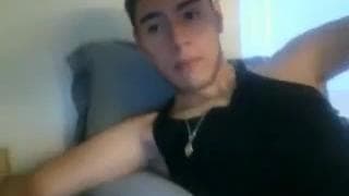 Branlette assez sympathique avec un jeunot