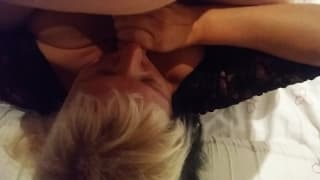 Branlette et fellation avec un couple mature