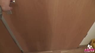 Mira suce et se fait bien éclater et facialiser Mira suce et se fait bien éclater et facialiser