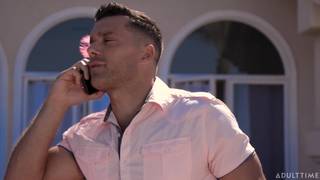 La blonde Kenzie Reeves ne demande qu'à être baisée La blonde Kenzie Reeves ne demande qu'à être baisée