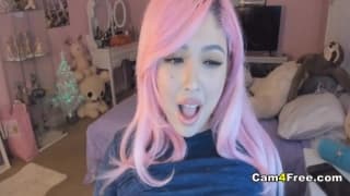 Camgirl BBW met des godes dans la bouche et la chatte Camgirl BBW met des godes dans la bouche et la chatte