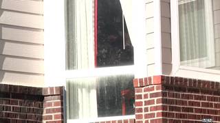 Détective privé va faire une pipe au mec