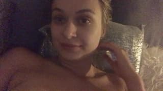 Sextape de Natalia Starr qui suce son mec en POV Sextape de Natalia Starr qui suce son mec en POV
