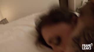 Il dine avec cette brune et elle veut le sucer au toilette Anal, Gros Seins, Ejac Faciale, Fellation, Grosse Bite, Collants, Porno Stars, Full HD Porn, Brutal, Anulingus
