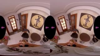 Deux bombes sucent une queue et se font défoncer en POV et en VR ! Deux bombes sucent une queue et se font défoncer en POV et en VR !