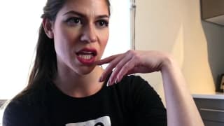 La suceuse Ashley Alban refuse jamais une pipe et une ejac en prime La suceuse Ashley Alban refuse jamais une pipe et une ejac en prime
