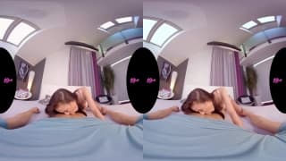 Les chattes bien ouvertes de deux teen en VR filmées en POV Les chattes bien ouvertes de deux teen en VR filmées en POV