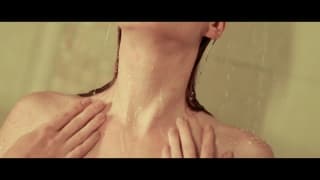 Une vidéo Soft sensuelle sous la douche Une vidéo Soft sensuelle sous la douche