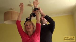 La blonde Molly Maracas devient soumise pour Pascal !