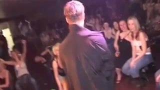 Les enterrements de vie de jeune fille finissent en partouse Les enterrements de vie de jeune fille finissent en partouse