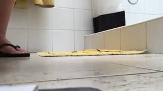 Masturbation solitaire dans la douche