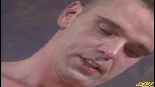 Ménage à trois gay avec de grosses bites