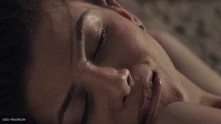 Anya Krey se donne du plaisir dans un coin de paradis Anya Krey se donne du plaisir dans un coin de paradis