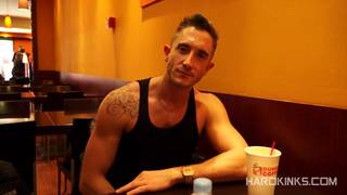 Domination gay et sexe bdsm avec Elio et Ruben Domination gay et sexe bdsm avec Elio et Ruben