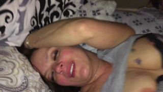 Ma copine suce ma queue avec gourmandise