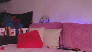 Une teen tatouée se masturbe sur sexemodel Une teen tatouée se masturbe sur sexemodel
