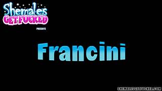 La trans Francini léchant chaque goutte de sperme