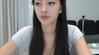 Profitez de la vue ! Une brune s'amuse avec de la lingerie Profitez de la vue ! Une brune s'amuse avec de la lingerie