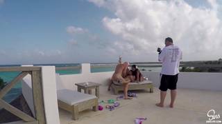 Johnny Sins fait l'amour au paradis