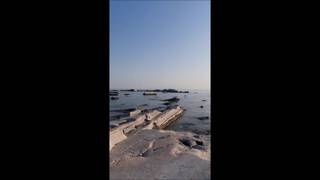 Une fille amateur coquine se masturbe en plein air Une fille amateur coquine se masturbe en plein air