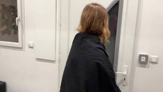 Jeune française baise le pote du père qui dort Jeune française baise le pote du père qui dort