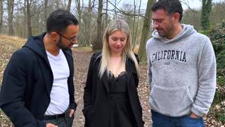 Française utilise bien sa bouche siliconée en trio Française utilise bien sa bouche siliconée en trio