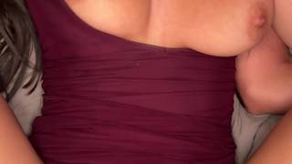Threesome parfait avec Autumn Fall et Angel Youngs en Vertical Blowjob, Tits Fuck, Facial Cumshot