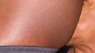 Action amateur de deepthroating avec drummerboi4real