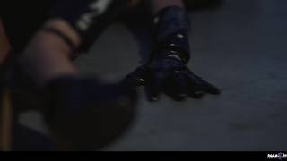 Scène de nuit avec les lesbiennes Avery Black, Nicole et Scarlett Scène de nuit avec les lesbiennes Avery Black, Nicole et Scarlett