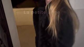 La Petite Ange va chez sa copine Laure Raccuzo pour un duo lesbien La Petite Ange va chez sa copine Laure Raccuzo pour un duo lesbien