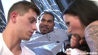 Franco martèle LuLu Jung avec son BBC sous le regard de son cocu